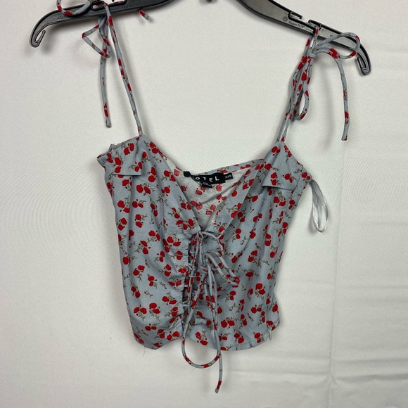 Motel Rocks Floral Ruffle Set - Picture 7 of 10